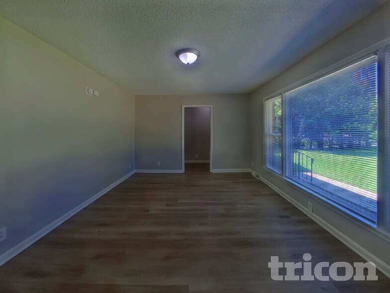 Building Photo - 839 Lundy Ln