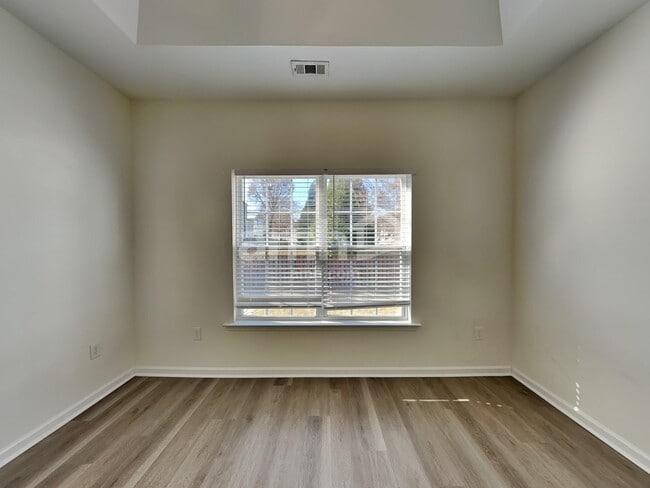 Building Photo - 300 Pemaquid Ct