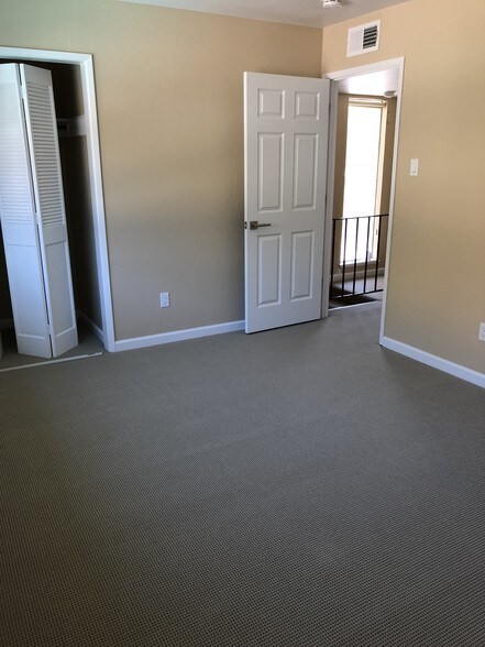 Building Photo - 2525 Sir Francis Drake Blvd