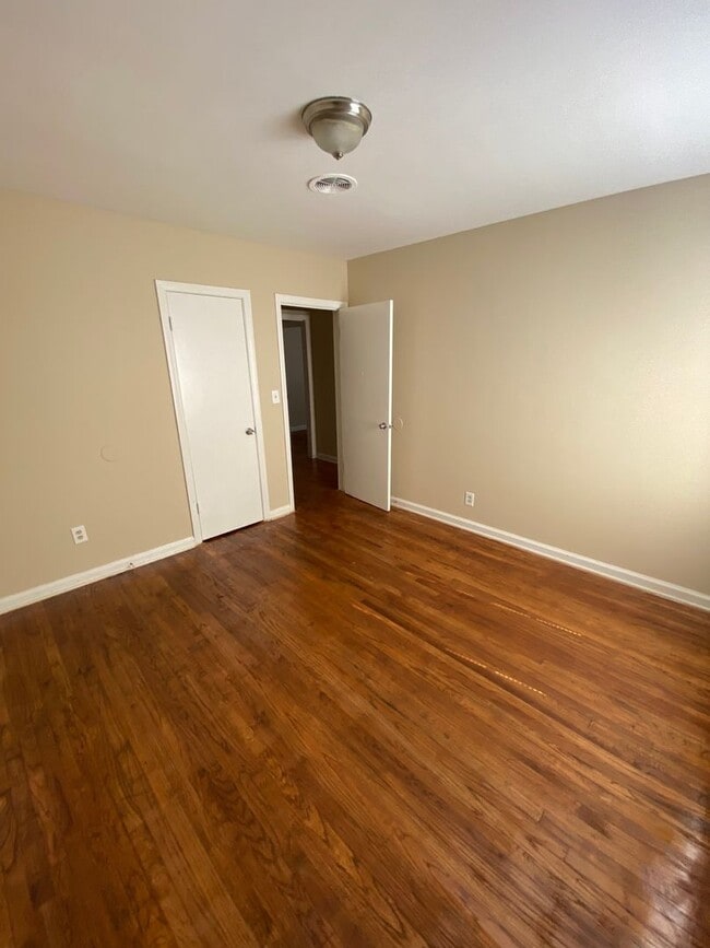 Building Photo - **ON HOLD**5 Bedroom / 2 Bathroom Home for Rent in Columbus, GA 31906