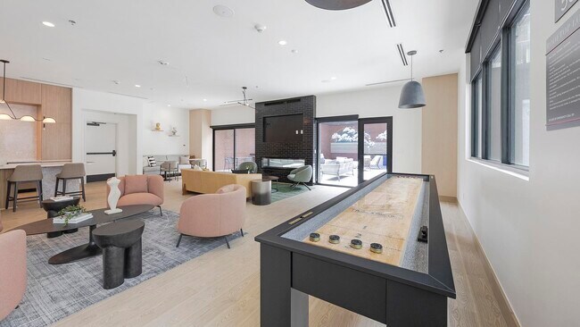 Building Photo - 955 Bannock St