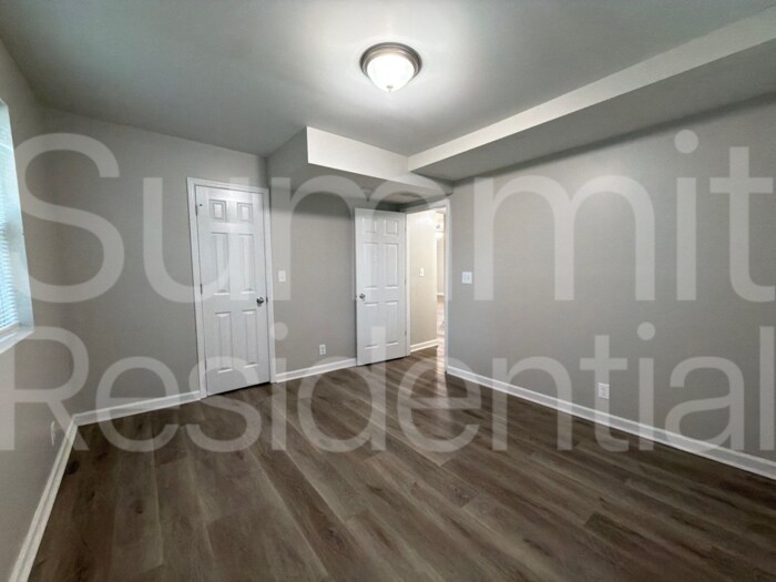 Building Photo - 4713 Walnut Grove Ave