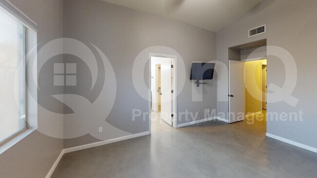 Building Photo - 8771 S Desert Rainbow Dr