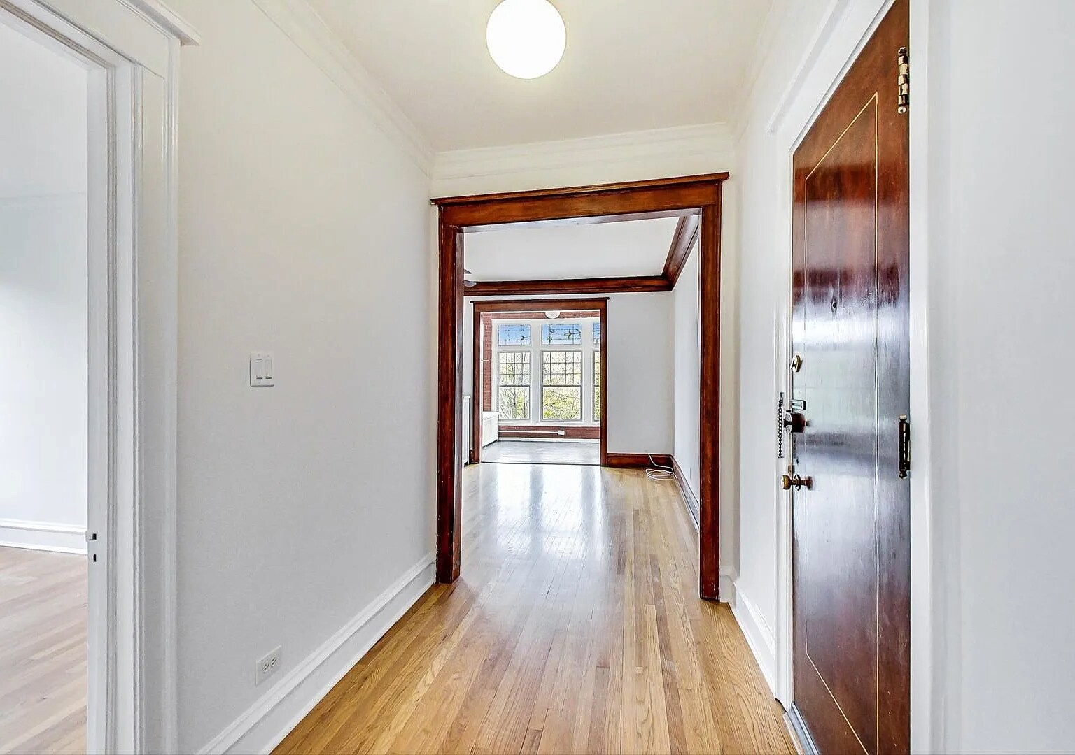 Building Photo - 5600 S Blackstone Ave