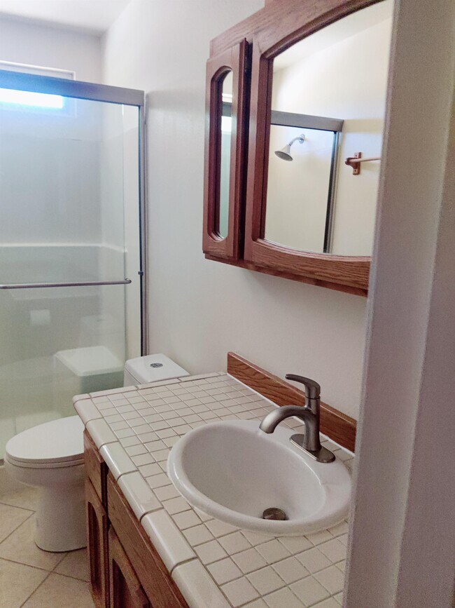 Building Photo - 18589 Lake Forest Dr