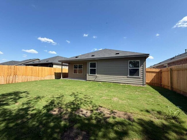 Building Photo - 623 Sormonne Lp