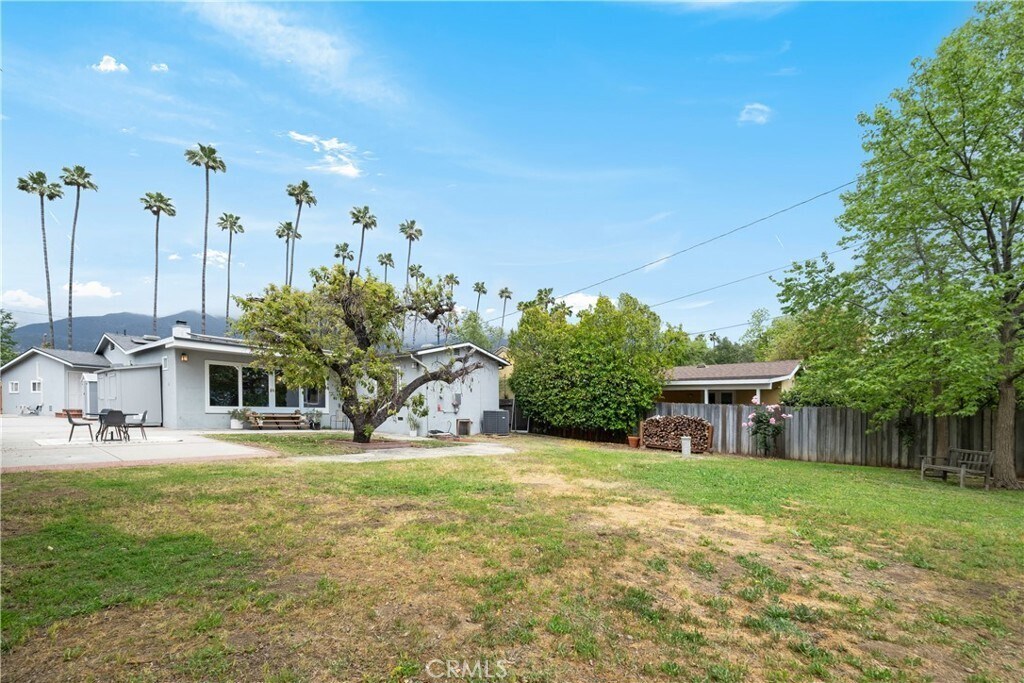 Building Photo - 740 Figueroa Dr