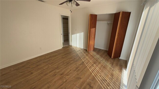 Building Photo - 2825 SW Santa Barbara Pl