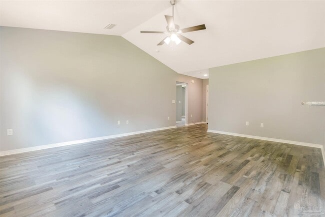 Building Photo - 3328 Broadview Cir