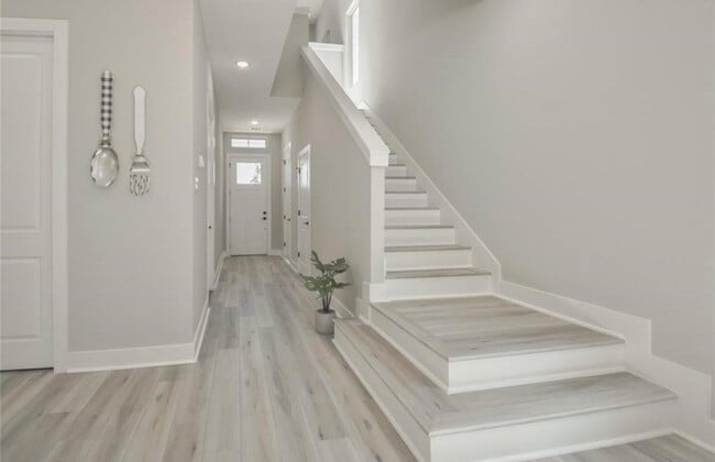 Building Photo - 15018 Wunderlust