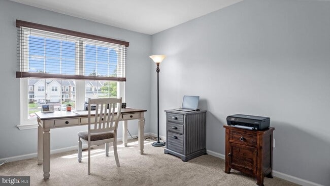Building Photo - 301 Holly Hill Ct