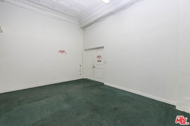 Building Photo - 4015 W Olympic Blvd