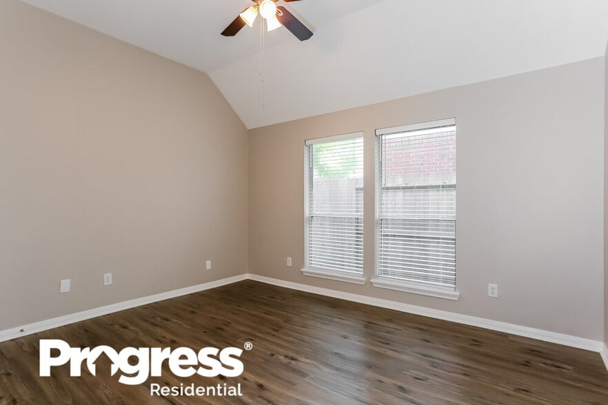 Building Photo - 13207 Castle Combe Dr