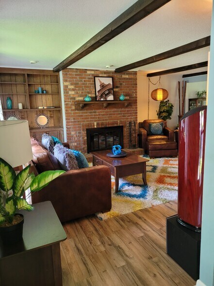 Building Photo - 70 Twilight Ln