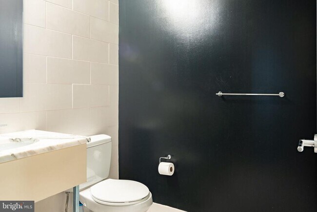 Building Photo - 1425 Locust St