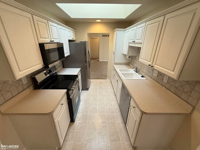 Building Photo - 50299 Highpoint Ct