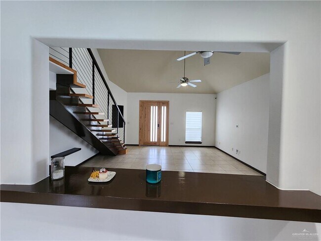 Building Photo - 33 Grayson Ave