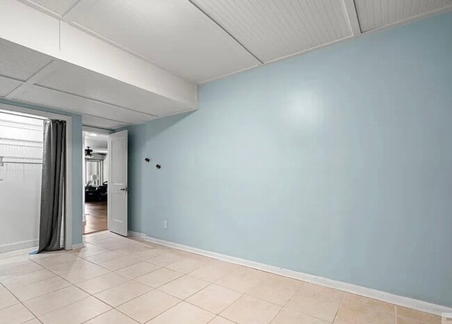 Building Photo - 222 Riverview Terrace