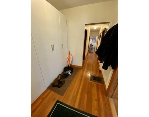 Building Photo - 102 Sydney St