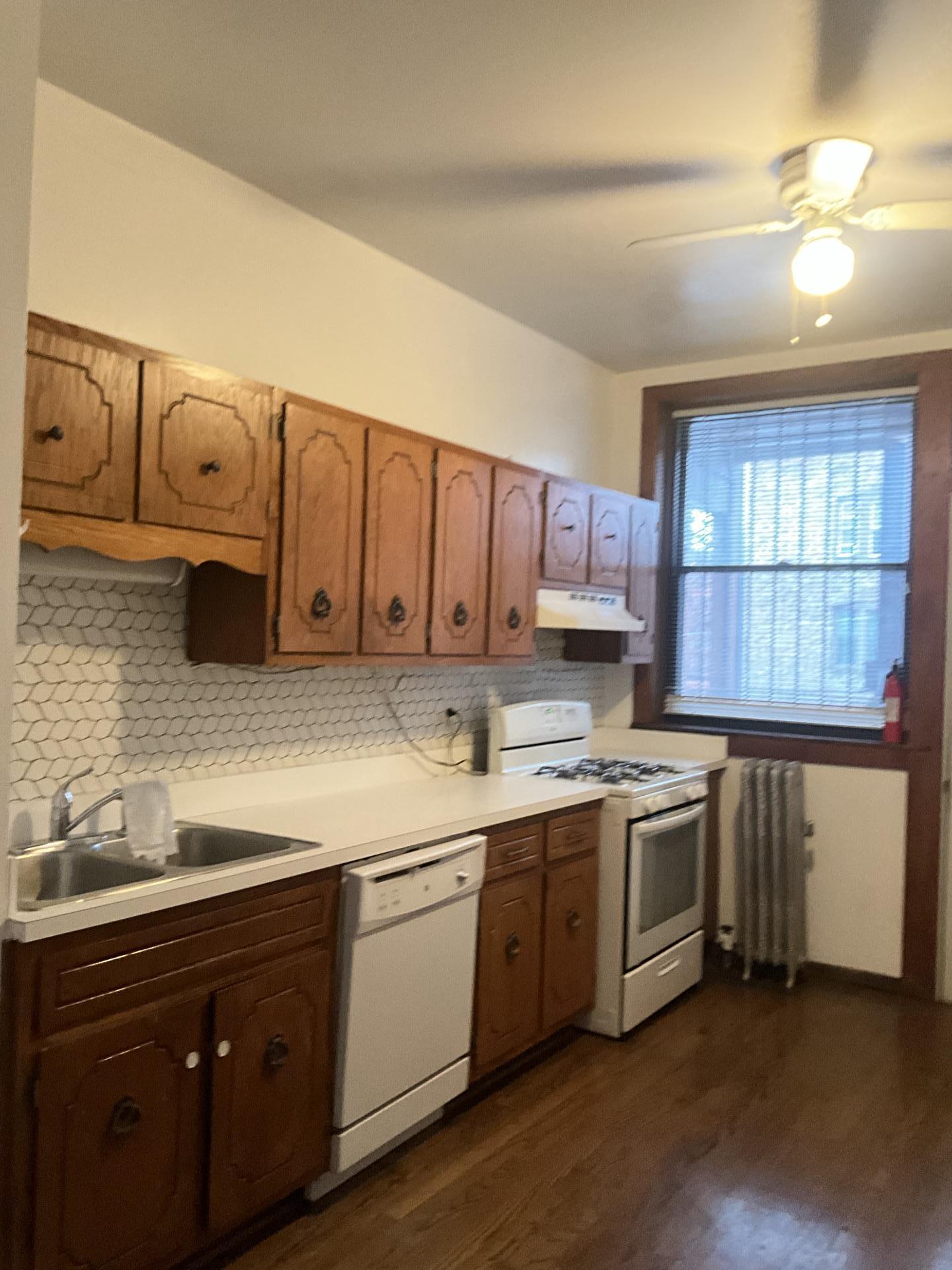 Building Photo - 5141 S Ellis Ave