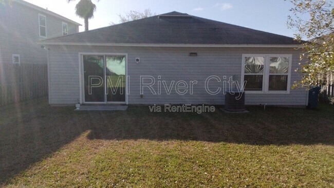 Building Photo - 12154 Alexandra Dr