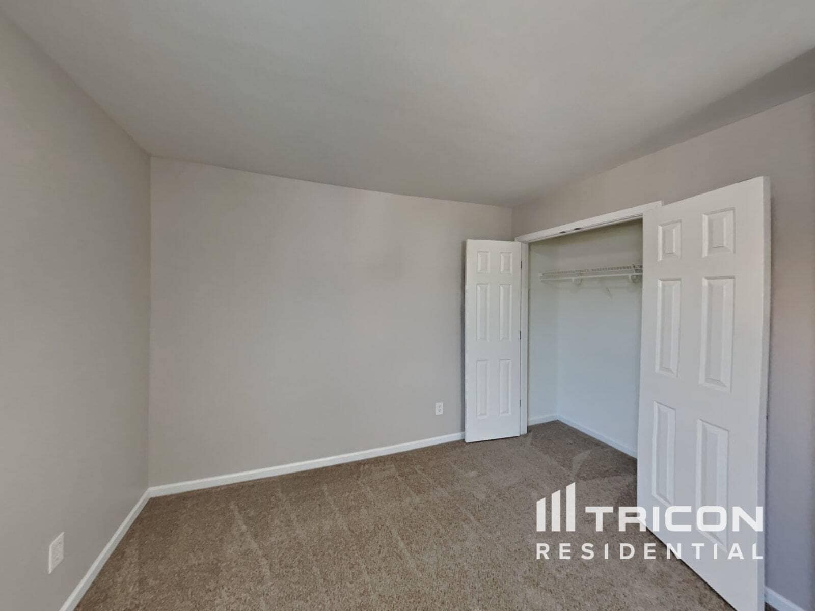 Building Photo - 1325 Rushing Creek Pkwy