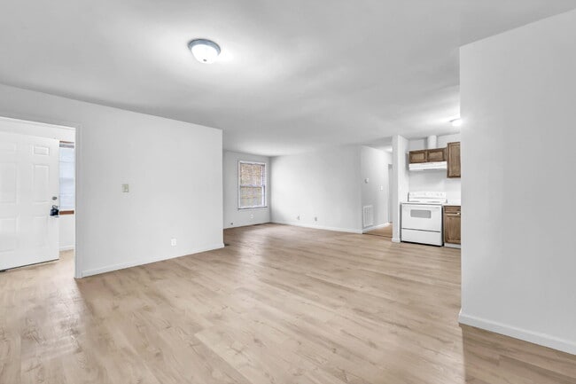 Building Photo - Cozy 3BR Home with Spacious Yard & XL Carport!