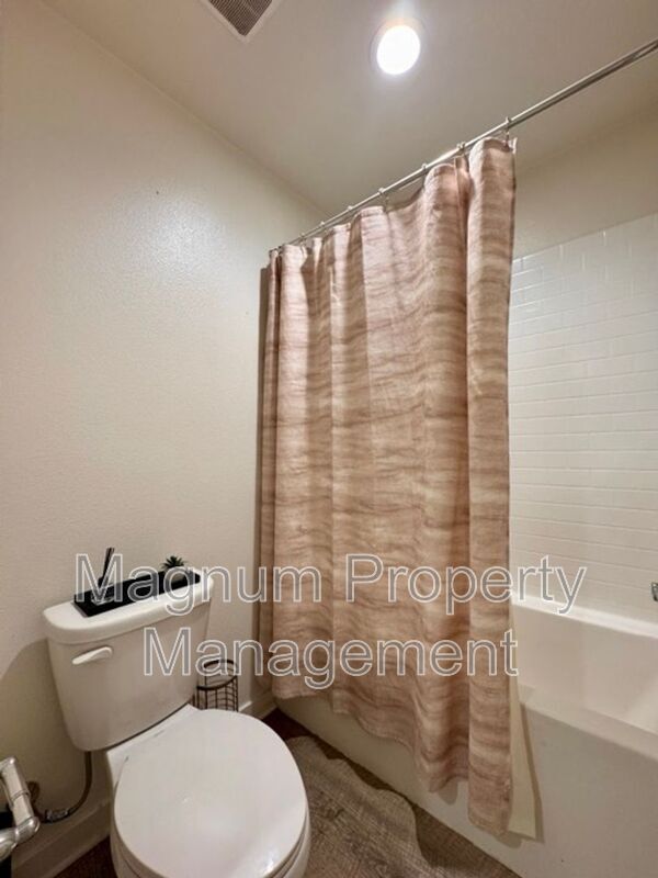 Building Photo - 30411 Ridgecrest Rd