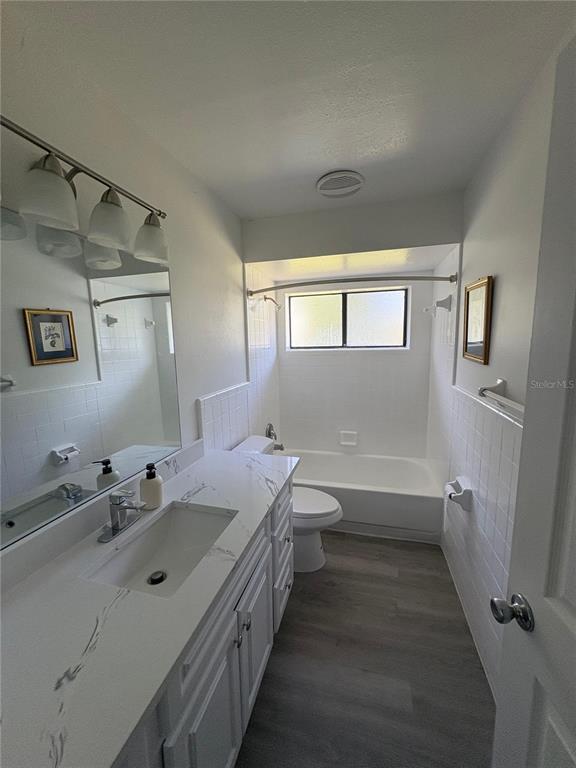 Building Photo - 988 Sweetbrier Dr