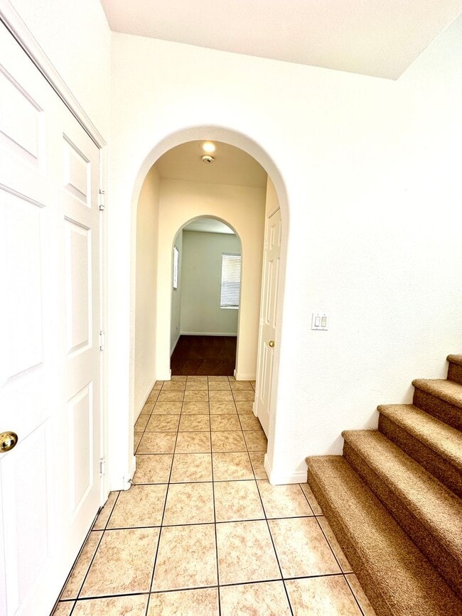 Building Photo - 5383Flowing Spring Street, Las Vegas, Nevada 89122