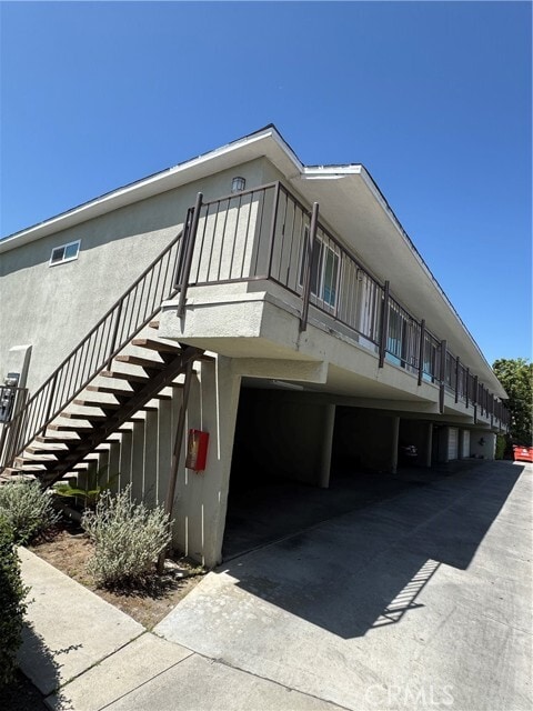 Building Photo - 15211 S Raymond Ave