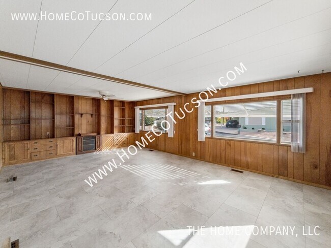 Building Photo - 10675 N Kilimanjaro Ave