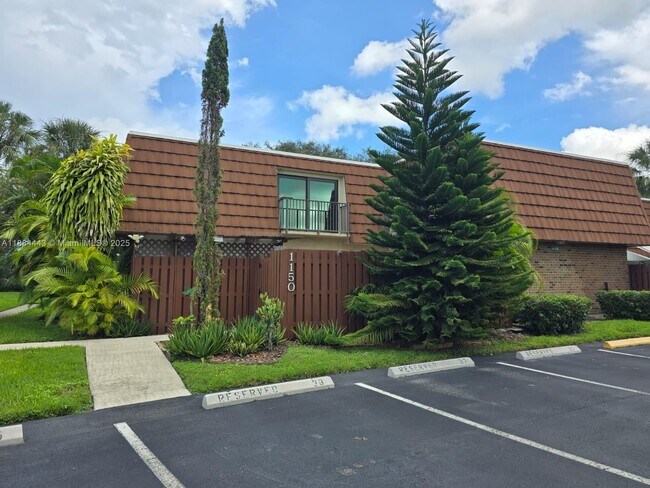 Primary Photo - 1150 SW 118th Terrace