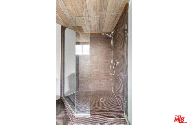 Building Photo - 7149 Woodrow Wilson Dr