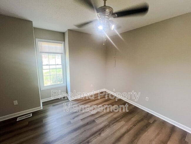 Building Photo - 150 Hickman Ct