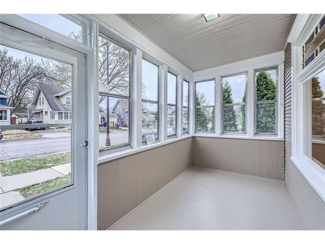 Building Photo - 1156 Marion St