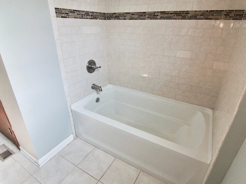 Building Photo - 1124 Crimson Ct