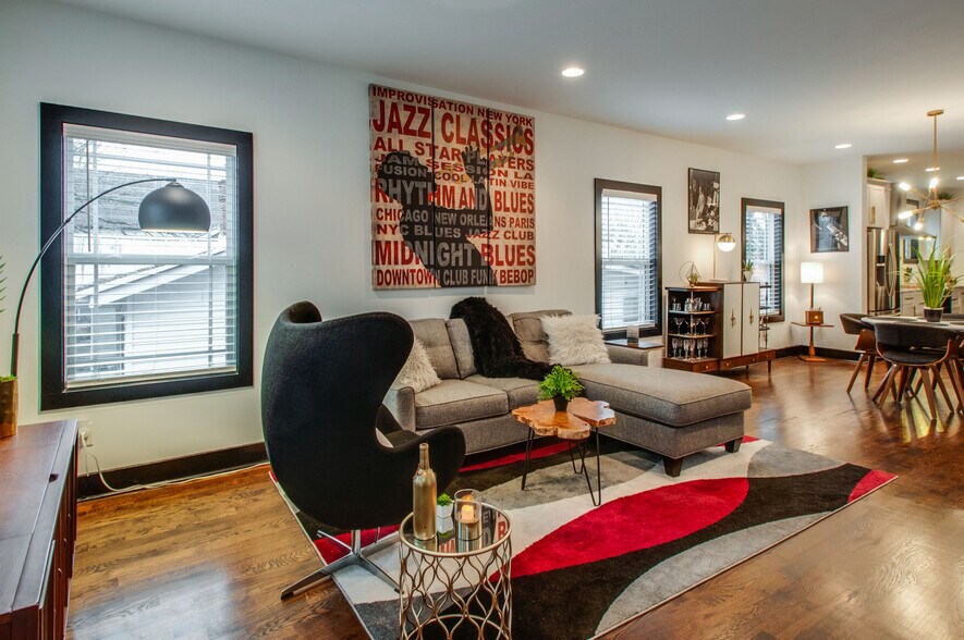 Building Photo - 2910 Davis Ave