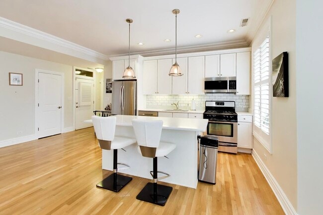 Building Photo - 1701 N Crilly Ct