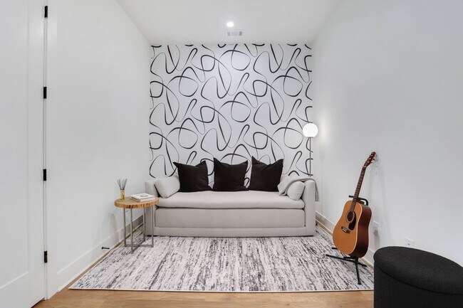Building Photo - Upscale Palmyra Terrace Townhome! Fully Fu...