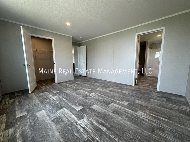 Building Photo - 153 F St