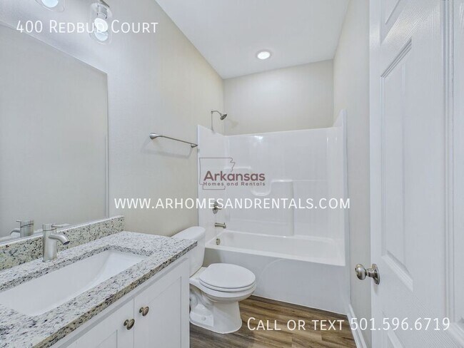 Building Photo - 400 Redbud Ct