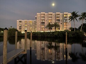 Building Photo - Palm Beach Landings 2885-502A