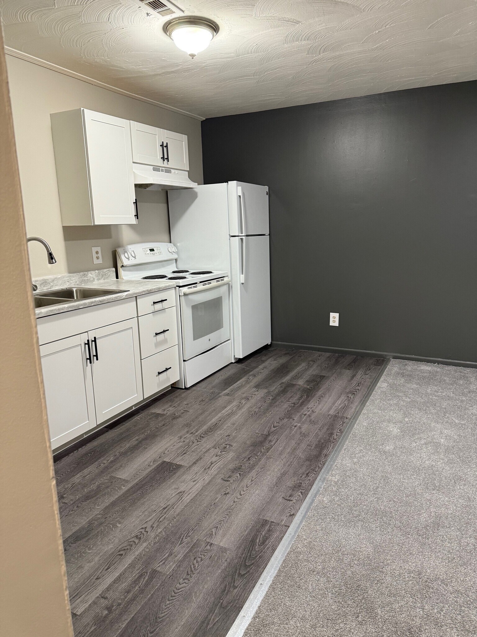 Building Photo - 1022 WV-34