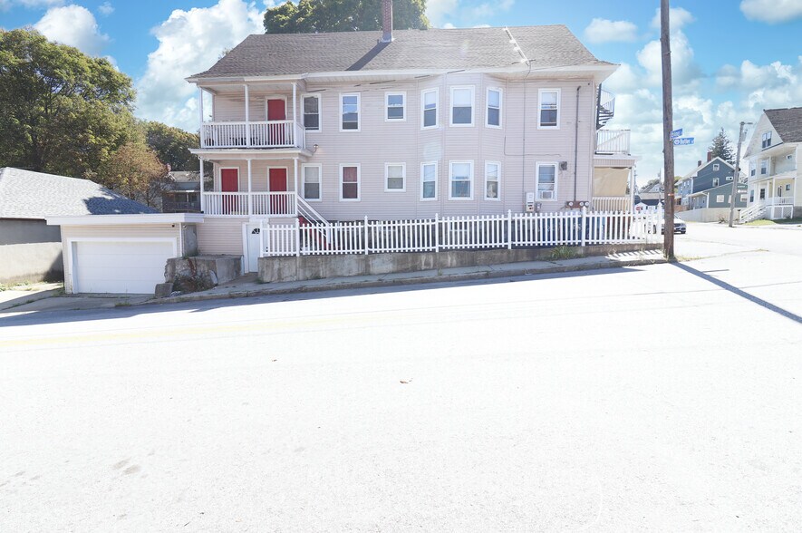 Building Photo - 267 Ames St