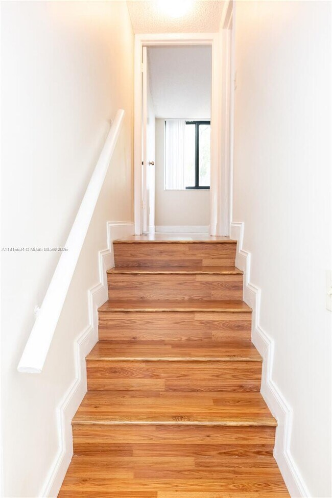 Building Photo - 755 Dotterel Rd