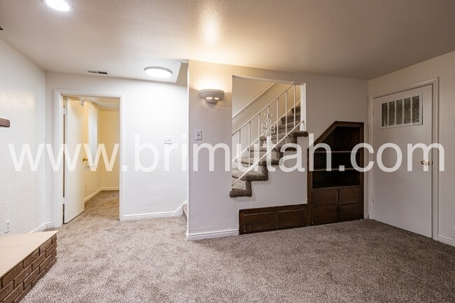 Building Photo - 4456 S Albright Dr