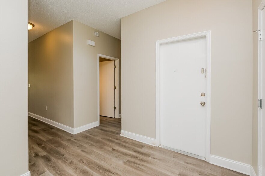 Building Photo - 5213 Watson Rd