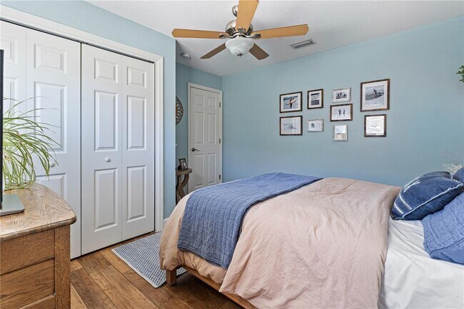 Building Photo - 6611 Surfside Blvd