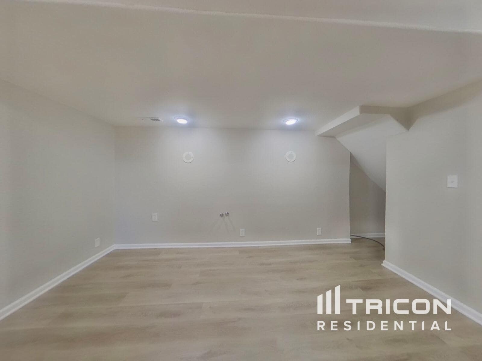 Building Photo - 6765 Lionshead Pkwy